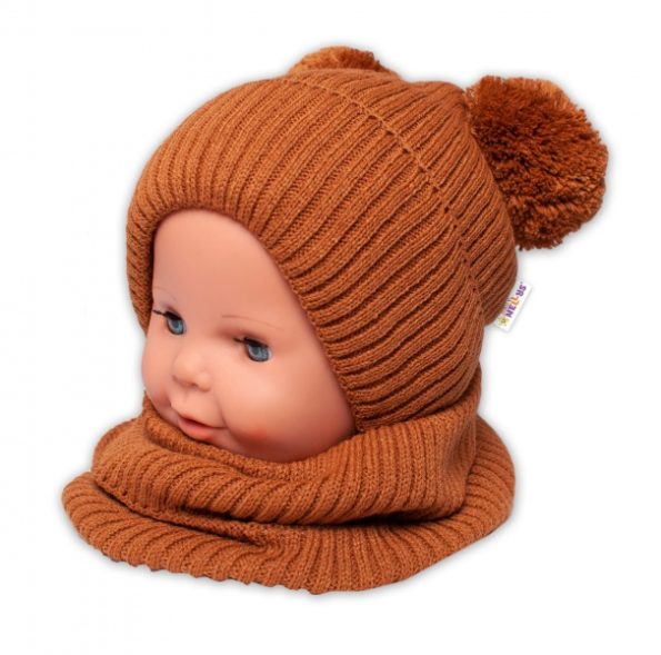 BABY NELLYS Zimná pletená čiapka + nákrčník – hnedá s brmbolcami