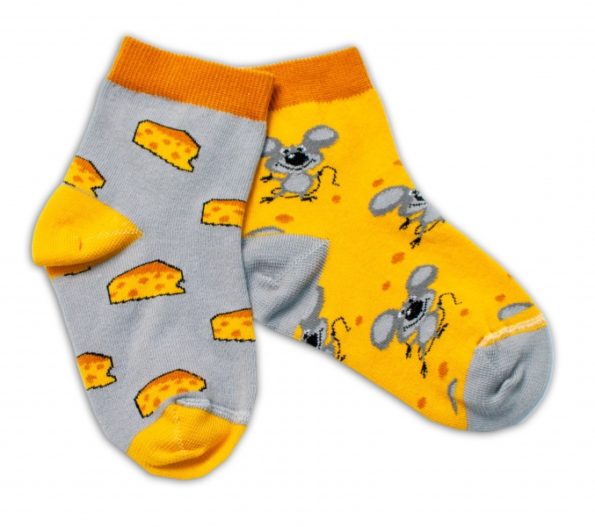 Baby Nellys Bavlnené veselé ponožky Myška a syr – žltá / sivá